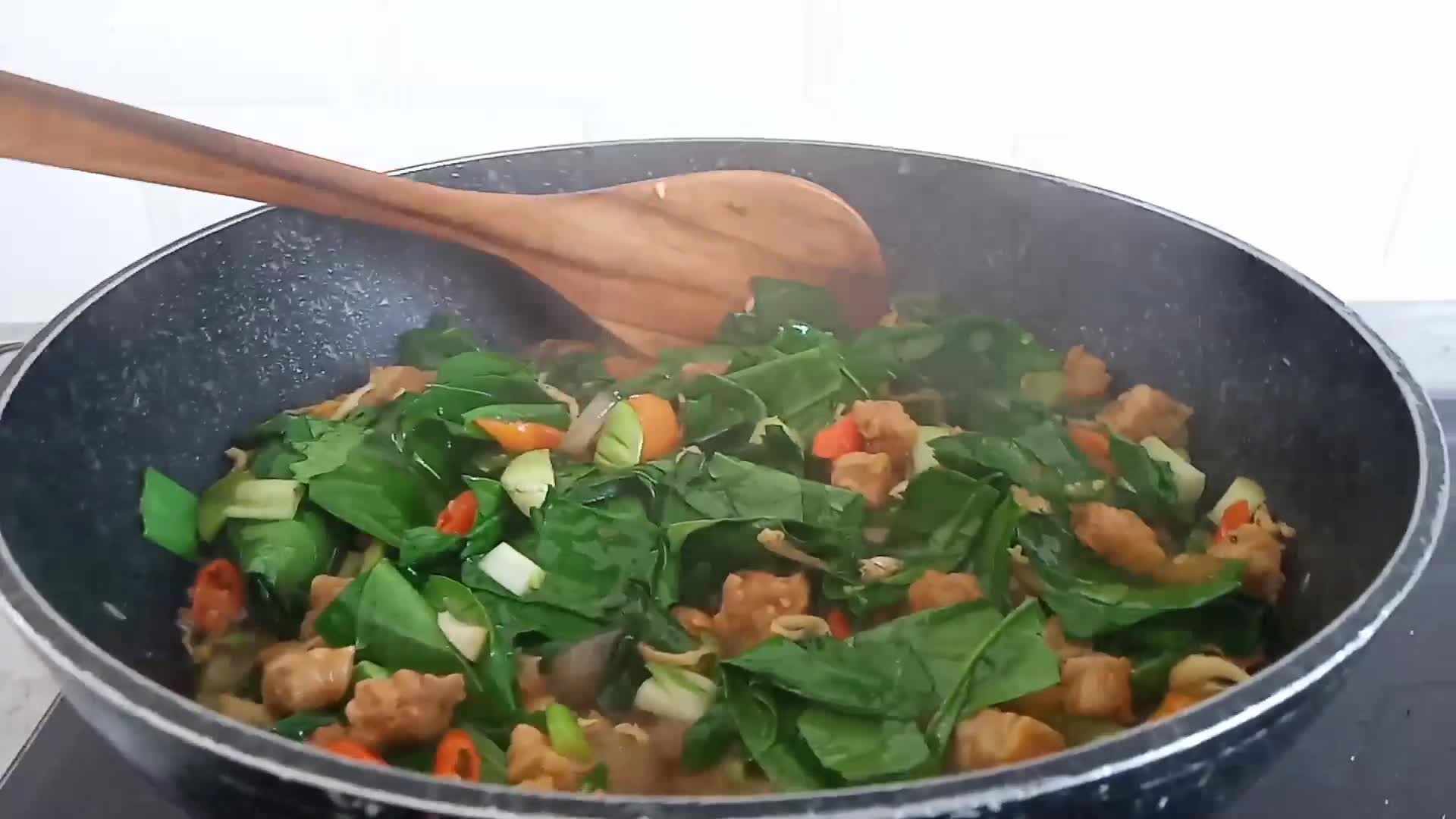 Foto langkah ke 3 dari resep Tumis tempe teri daun melinjo.