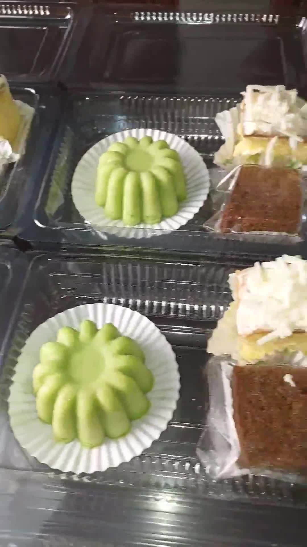 Foto langkah ke 8 dari resep Bolu kukus Putih Telur.