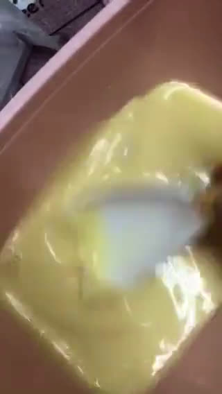 Gambar langkah 3 resipi Kek coklat.