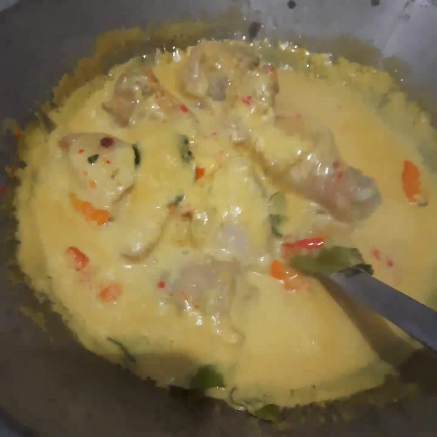Foto langkah ke 2 dari resep 49. Ayam sowri ala Risa Saraswati.
