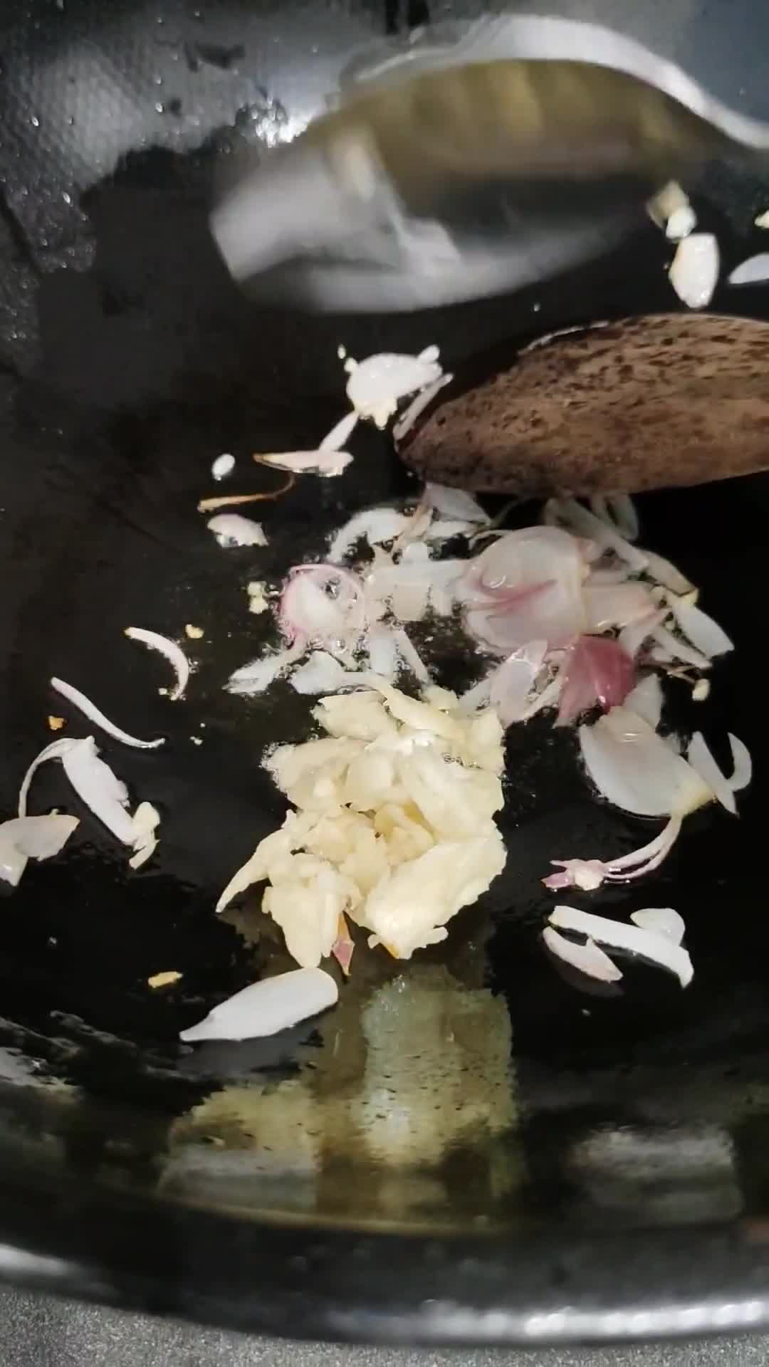 Foto langkah ke 1 dari resep Nasi Goreng Sapi Nanas.