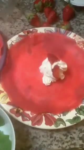 Une image de l'étape 6 de 🍓aumônières crêpes 🍓 fraises🌿strawsberry.
