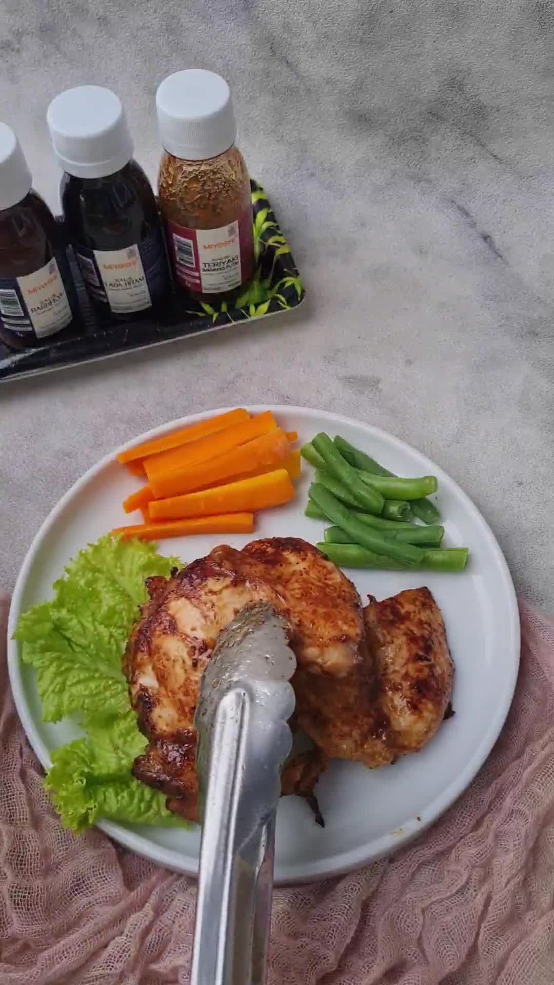 Foto langkah ke 5 dari resep Grill Chicken.