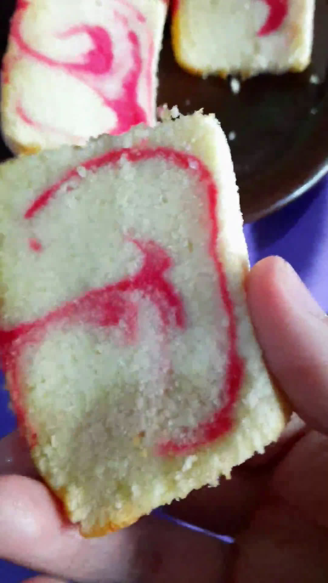 Foto langkah ke 6 dari resep Marble Cake Jadul Ala Pak Sahak Pribadi.