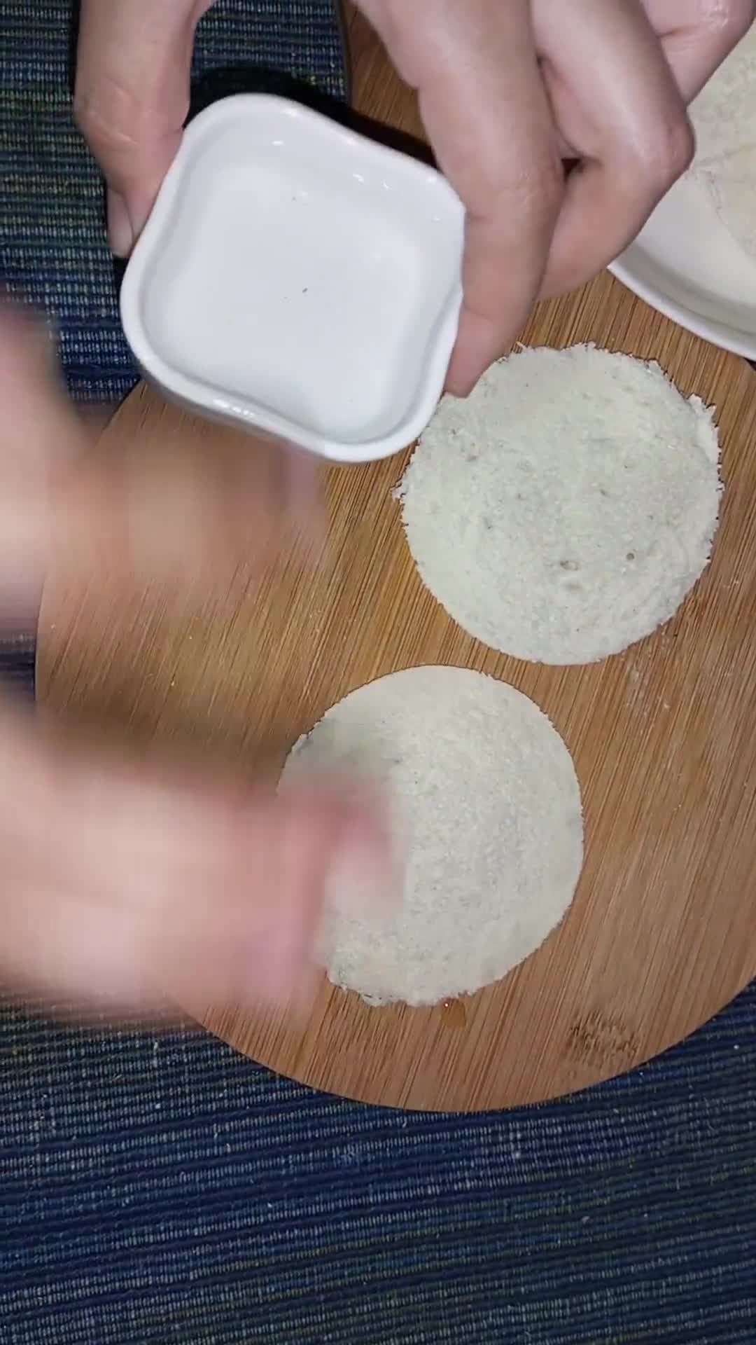 A picture of step 5 of Bread Pockets 🤤🥙.