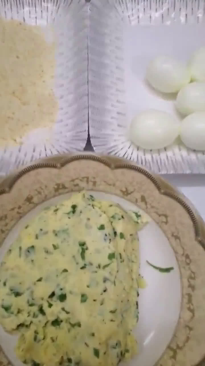 صورة لخطوة 1 من وصفة بيض مغلفه بالبطاطس وصفه لذيذه ورائعه🥚🥔