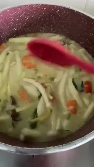 Gambar langkah 4 resipi Masak Lemak Seafood (Udang + Sotong).