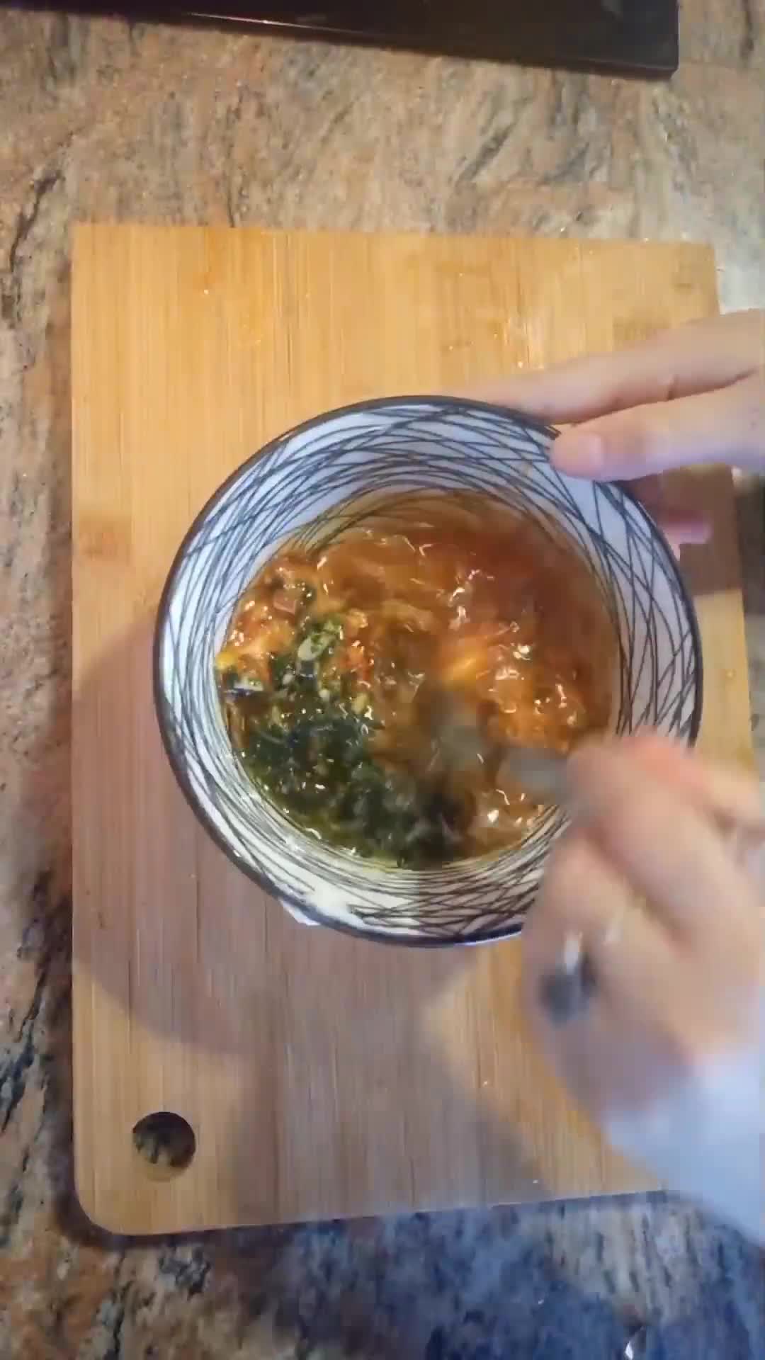 Foto del paso 1 de la receta: Pollo sentado en cerveza 🍺
