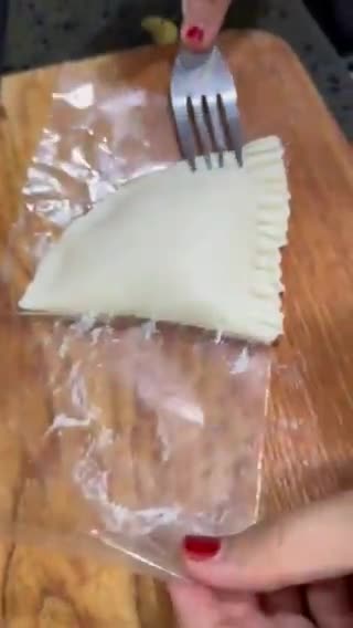 Gambar langkah 3 resipi Paratha Pisang Kaya Cheese.