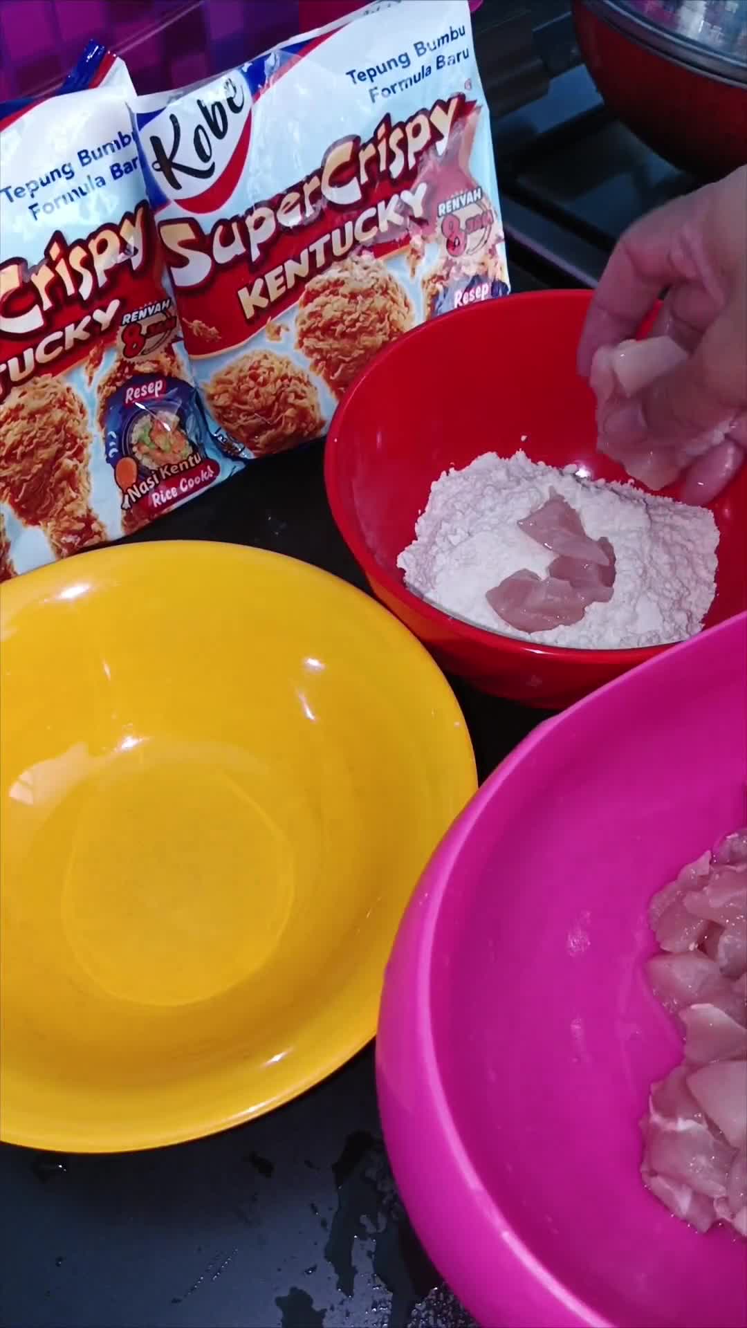 Foto langkah ke 2 dari resep Ayam Popcorn BonCrispy.