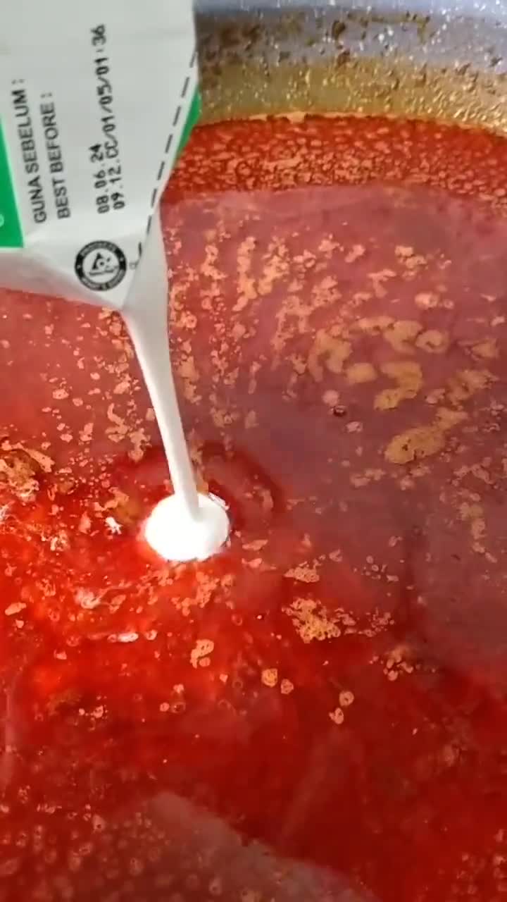Gambar langkah 3 resipi Maggi kari kepala udang ala nyonya.