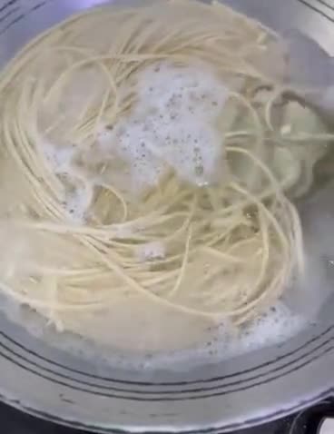 Gambar langkah 1 resipi Mee Tarik Oat Goreng.
