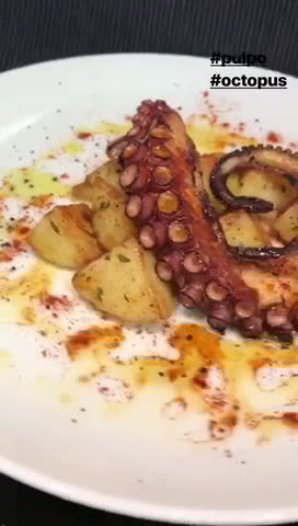 Foto del paso 3 de la receta: Pulpo a la plancha con patatas a las hierbas
