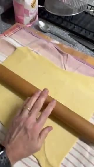 Foto del passaggio 7 della ricetta Strudel di Mele