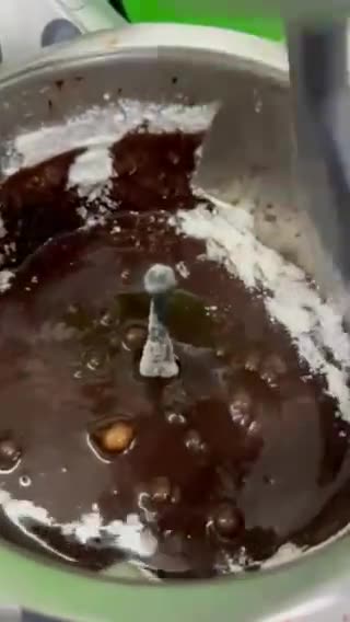 Gambar langkah 8 resipi Kek Coklat Viral.