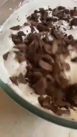 चॉकलेट एंड ओरियो बिस्कुट आइसक्रीम रेसिपी चरण 9 फोटो