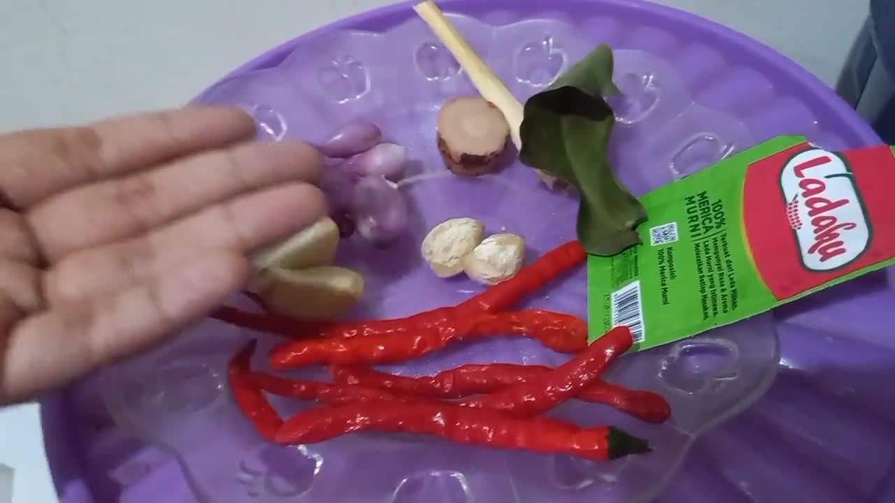 Foto langkah ke 3 dari resep Semur tahu kentang simple.