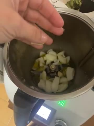 Foto del paso 1 de la receta: Canelones con sobras del cocido en Thermomix