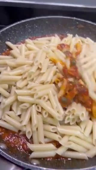 Foto del paso 7 de la receta: Salsa Puttanesca de Bacalao y Pericana