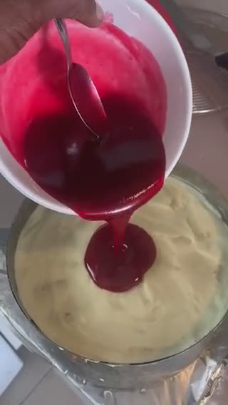 Une image de l'étape 33 de Veggie Fraisier.