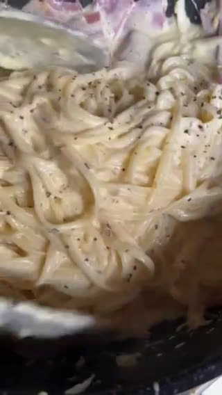 Foto langkah ke 4 dari resep Fettuccine Carbonara.