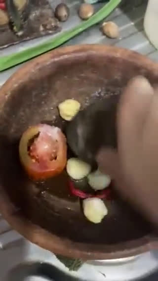 Foto langkah ke 2 dari resep Plecing Kangkung Khas Bali.