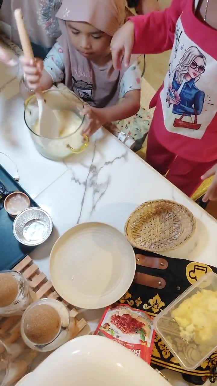 Foto langkah ke 3 dari resep Pizza Nasi Teflon.