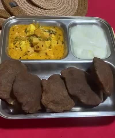 कुट्टू आलू की पूरी (Kuttu aloo ki puri recipe in hindi) रेसिपी चरण 4 फोटो
