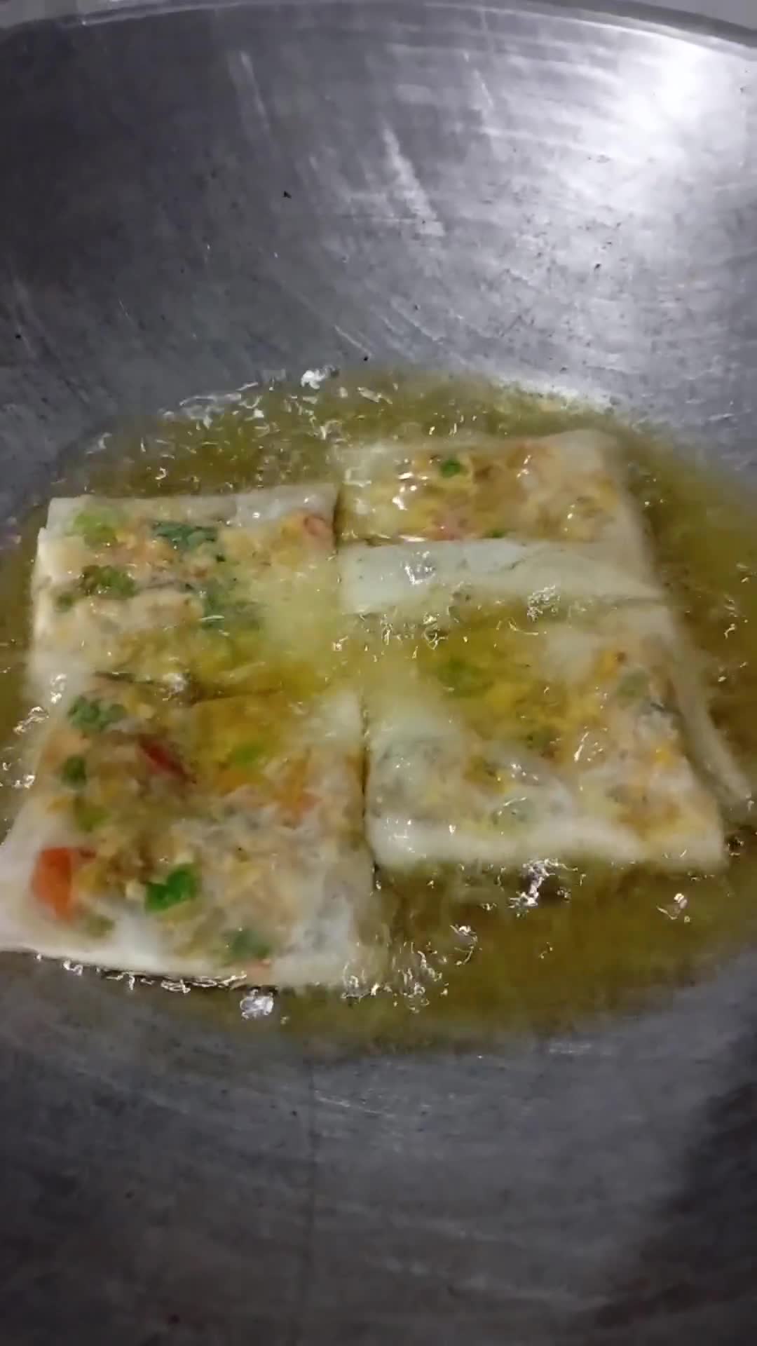Foto langkah ke 4 dari resep Martabak telur mini.