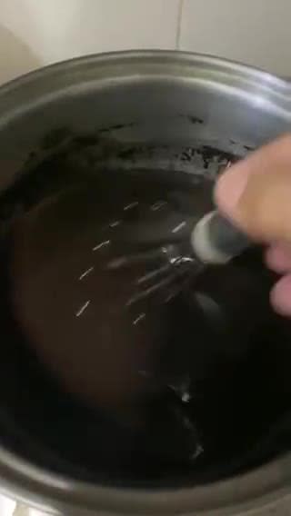 Gambar langkah 1 resipi Kek coklat moist.