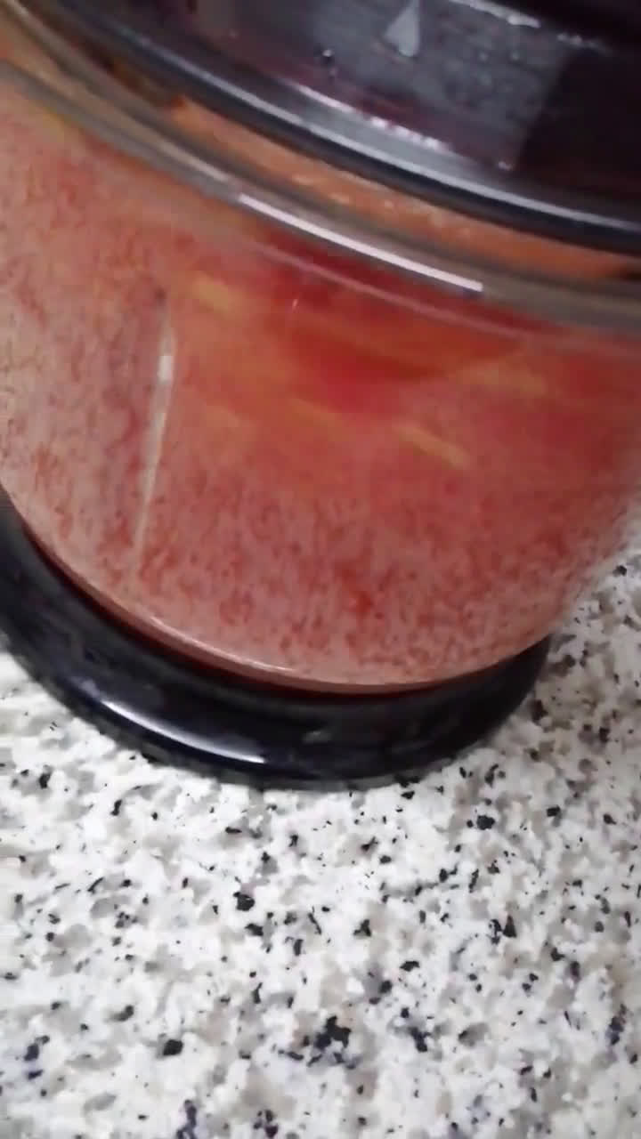 صورة لخطوة 1 من وصفة الطماطم المفرز ع طريقتي 🍅🍅