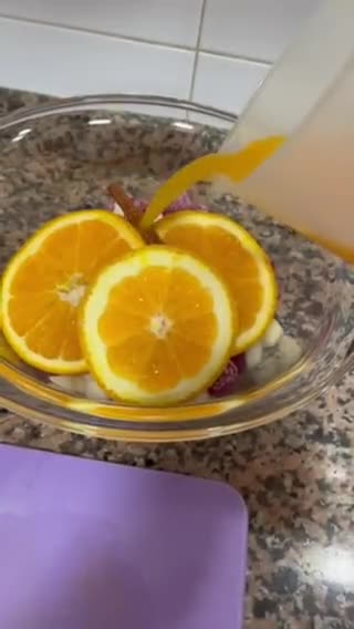 Foto del paso 3 de la receta: Sangría 🍑 🍌 🍋 🥝 🍊