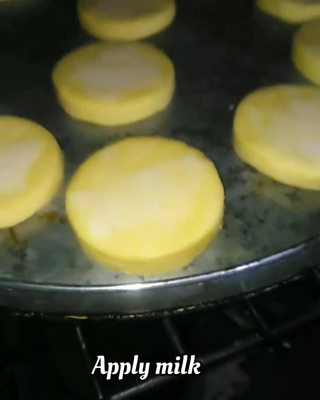 A picture of step 7 of Besan Naan Khatai.