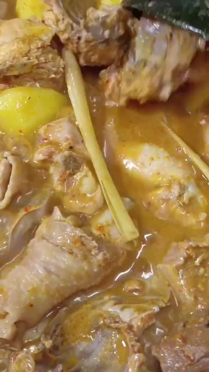 Gambar langkah 3 resipi Gulai Ayam Kerisik.
