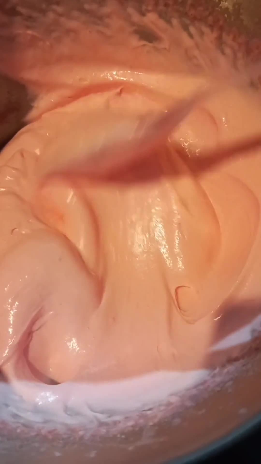 Foto del paso 2 de la receta: Helado de Frutilla🍓 y Chocolate🍫 (en sobrecito)