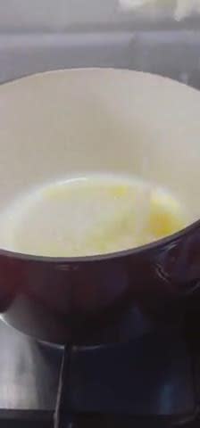 صورة لخطوة 2 من وصفة شوربة المشروم