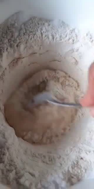 Foto del paso 1 de la receta: Buñuelos con levadura🤓