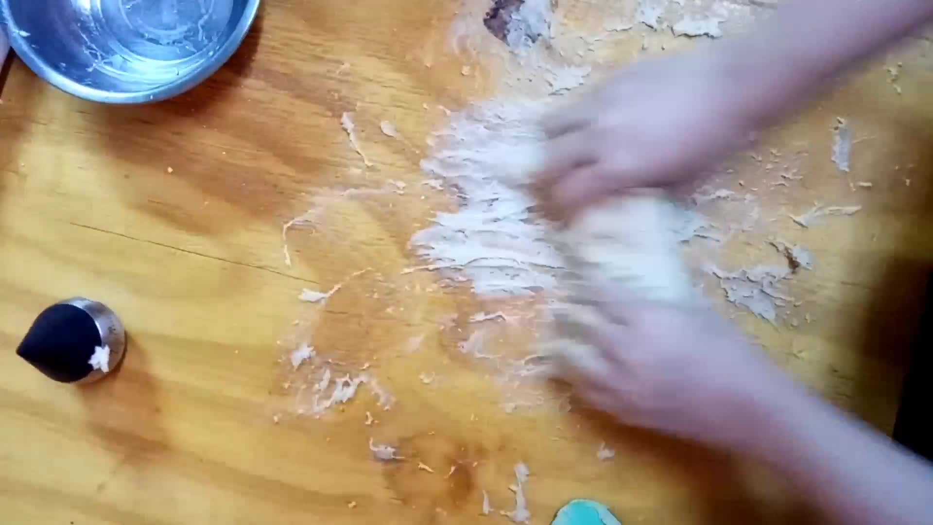 Foto del paso 5 de la receta: Torta 80 golpes con levadura seca