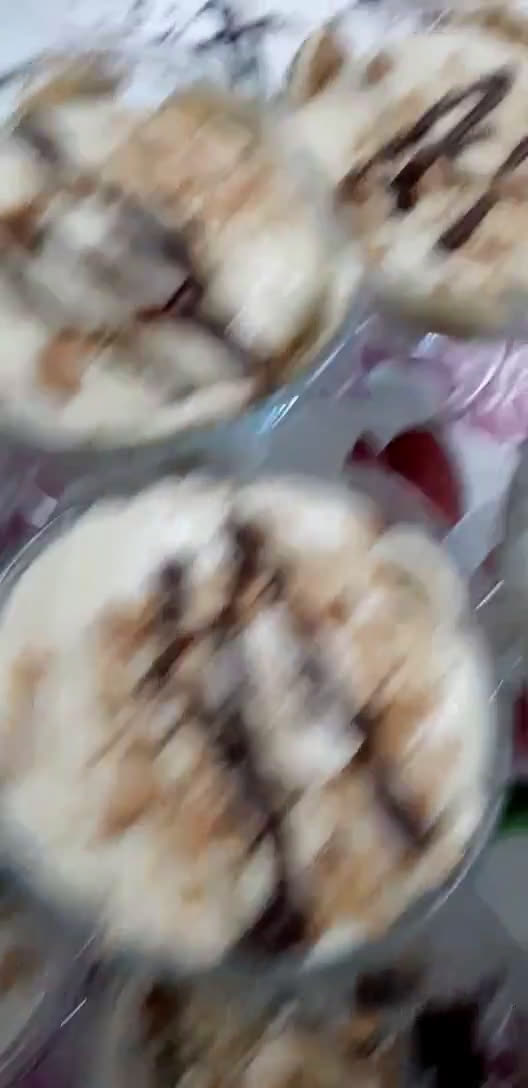 صورة لخطوة 3 من وصفة كريم ديسار بالبسكويت والكريمة رائعة 🍮👌