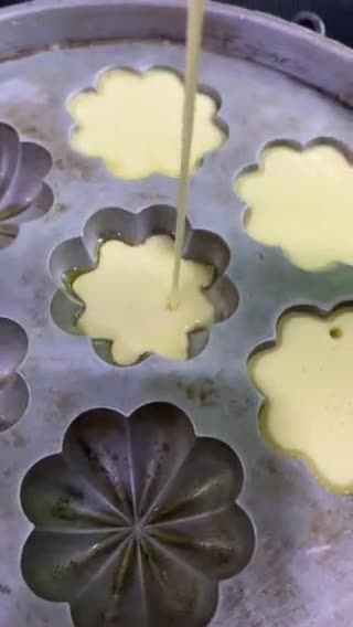Gambar langkah 6 resipi Cara Berlauk Daging (Kuih Bakar Berlauk).