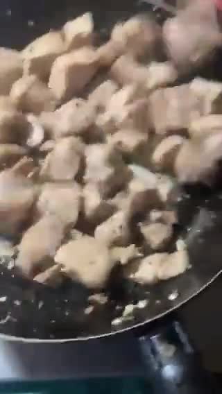 Foto del paso 2 de la receta: Cubitos de pierna de cerdo 🐖