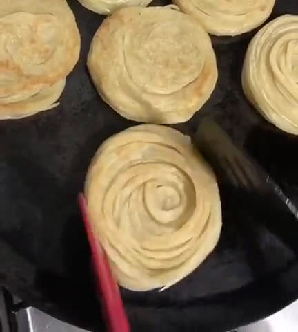 Gambar langkah 6 resipi Roti Canai Cina.
