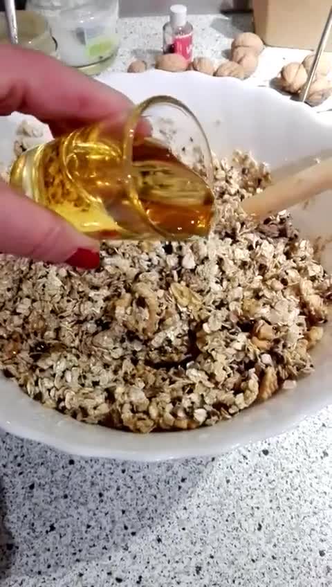 Foto del paso 3 de la receta: Granola con nueces y tahini