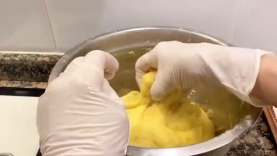 Foto del paso 8 de la receta: Roscos de naranja muy esponjosos, sin gluten