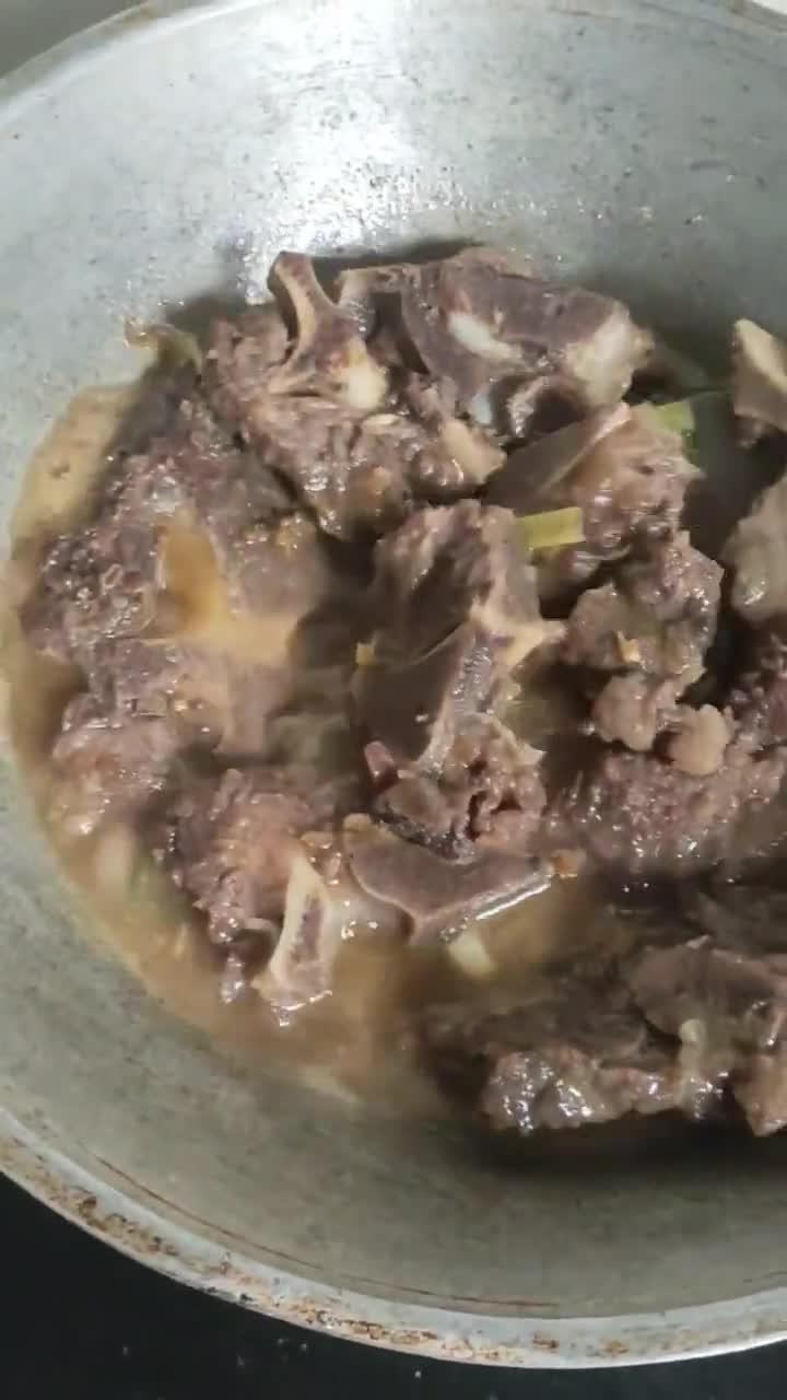 Foto langkah ke 4 dari resep Rica-Rica TULANG SAPI.