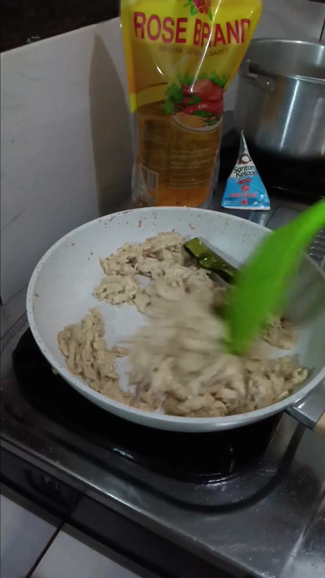 Foto langkah ke 5 dari resep Sosis solo.