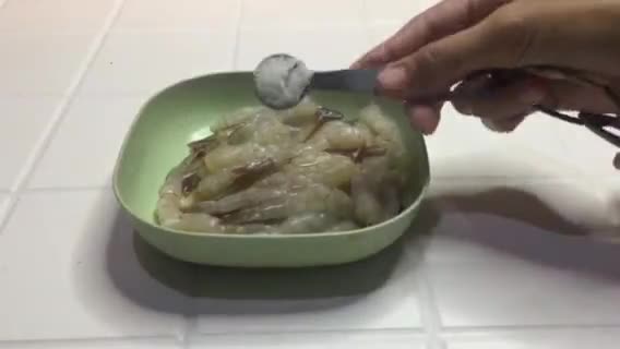 Foto langkah ke 1 dari resep Ebi Furai&Tamago Sushi (Ide bekal anak sekolah yang enak dan bernutrisi).