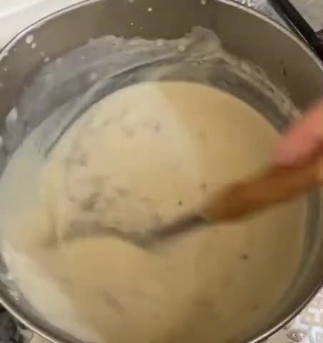 صورة لخطوة 4 من وصفة -معكرونه بالصوص الابيض والفطر 🍝🍄!-White sauce pasta and mushrooms🍝🍄!