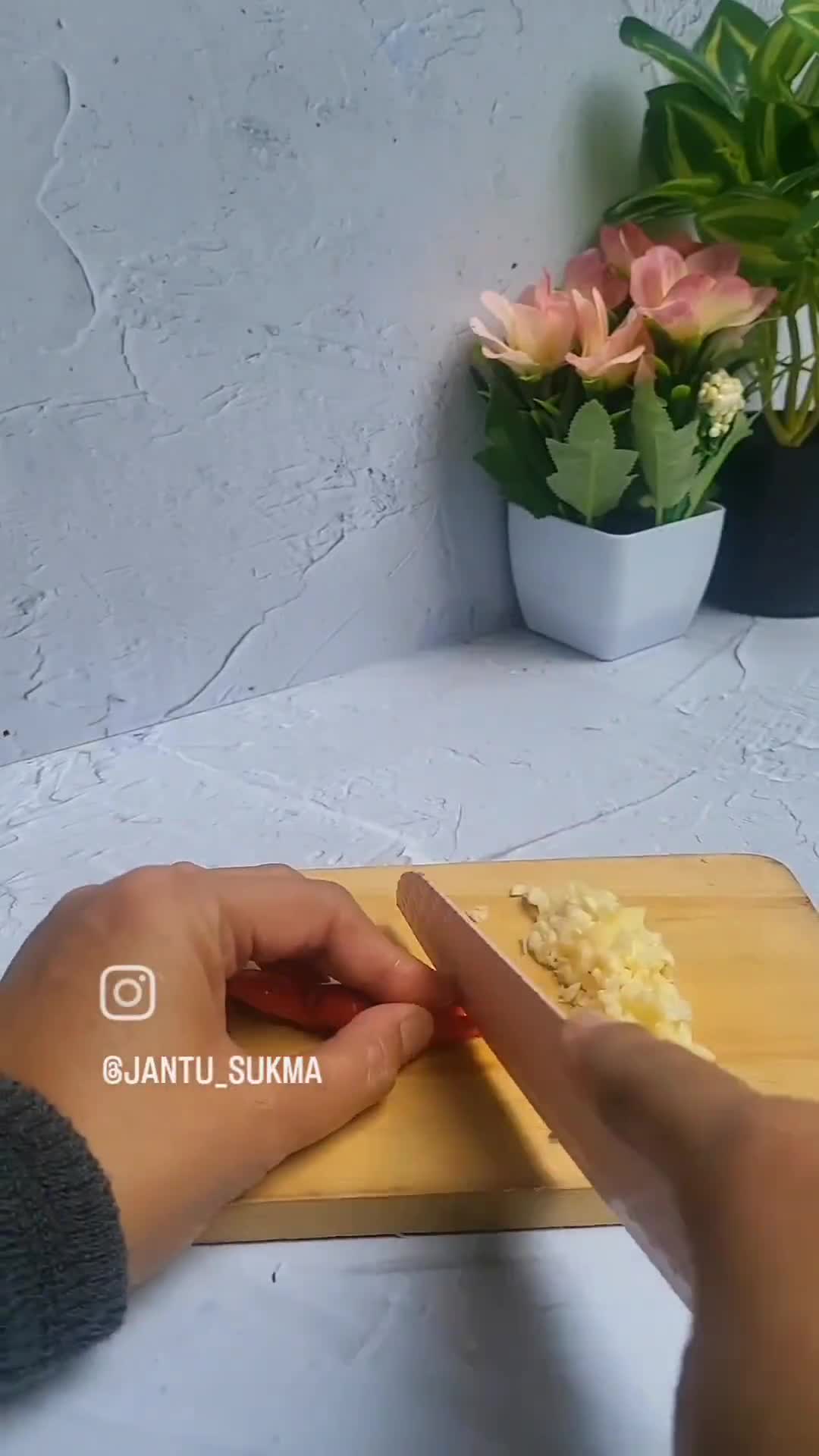 Foto langkah ke 3 dari resep Shrimp Aglio e Olio.