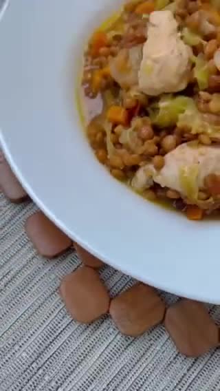 Foto del paso 4 de la receta: Estofado lentejas con verduras y pollo
